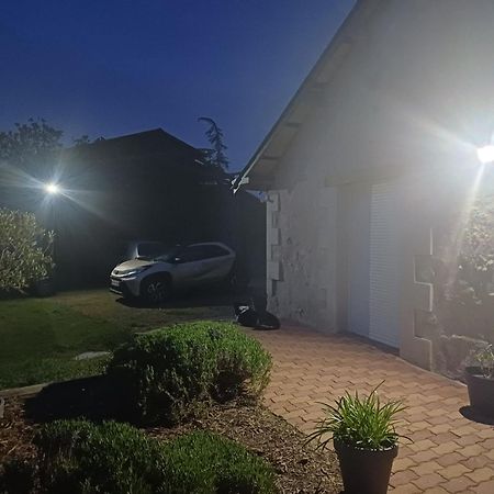 La Grange Des Roisnes Bed and Breakfast Longué Εξωτερικό φωτογραφία